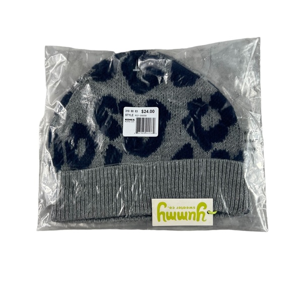 YUMMY SWEATER CO Gray Leopard Beanie Hat - Picture 2 of 3